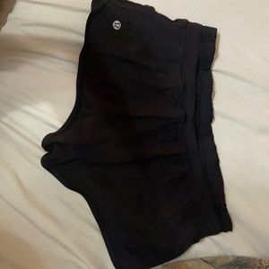 Lulu shorts size Small